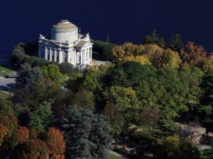 Como panoramica Tempio Voltiano