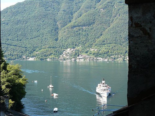 1320415519_a3db09a324